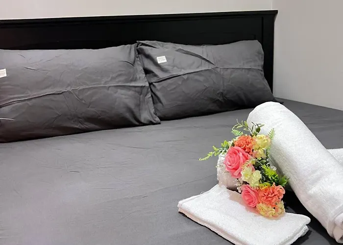 Unistay Coast Res R38 W Bal Sunset Vw Worldtrade Manila
