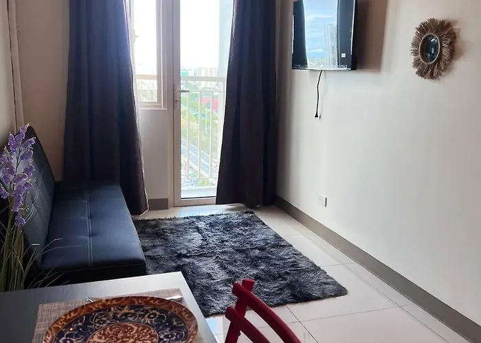 Unistay Coast Res R38 W Bal Sunset Vw Worldtrade Manila